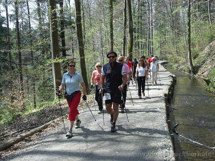 NW 023.jpg - toll am Bach entlang